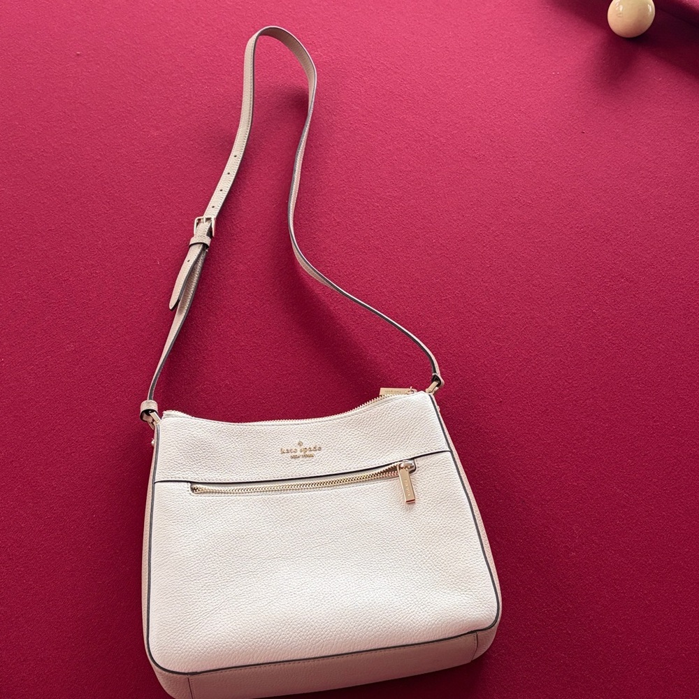 Kate Spade Swingback Crossbody